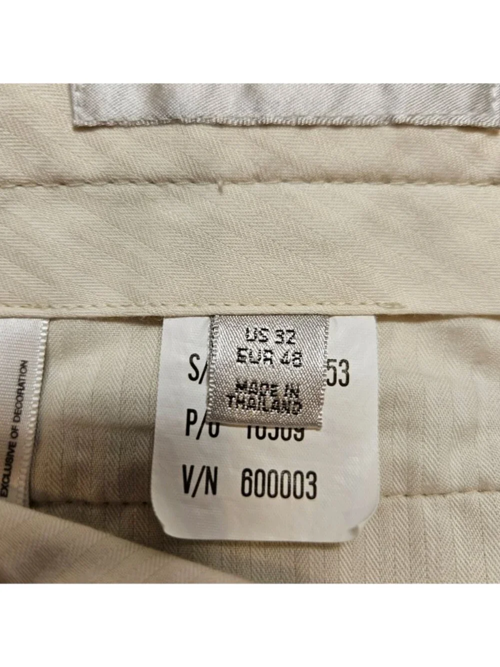 Cutter & Buck CB drytecl lux Shorts Mens 32 pleated Tan pleated golf business